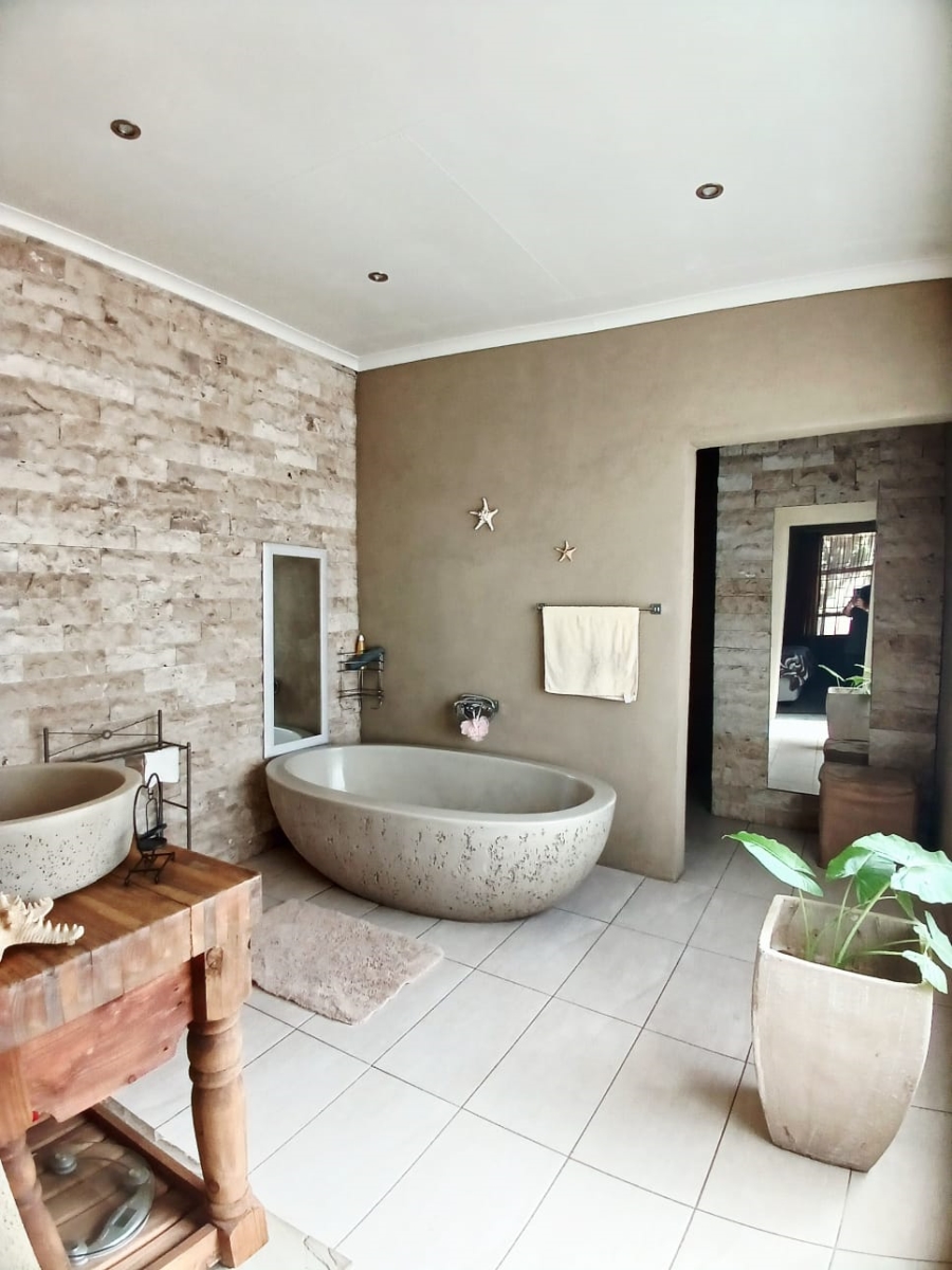 5 Bedroom Property for Sale in Sasolburg Ext 15 Free State